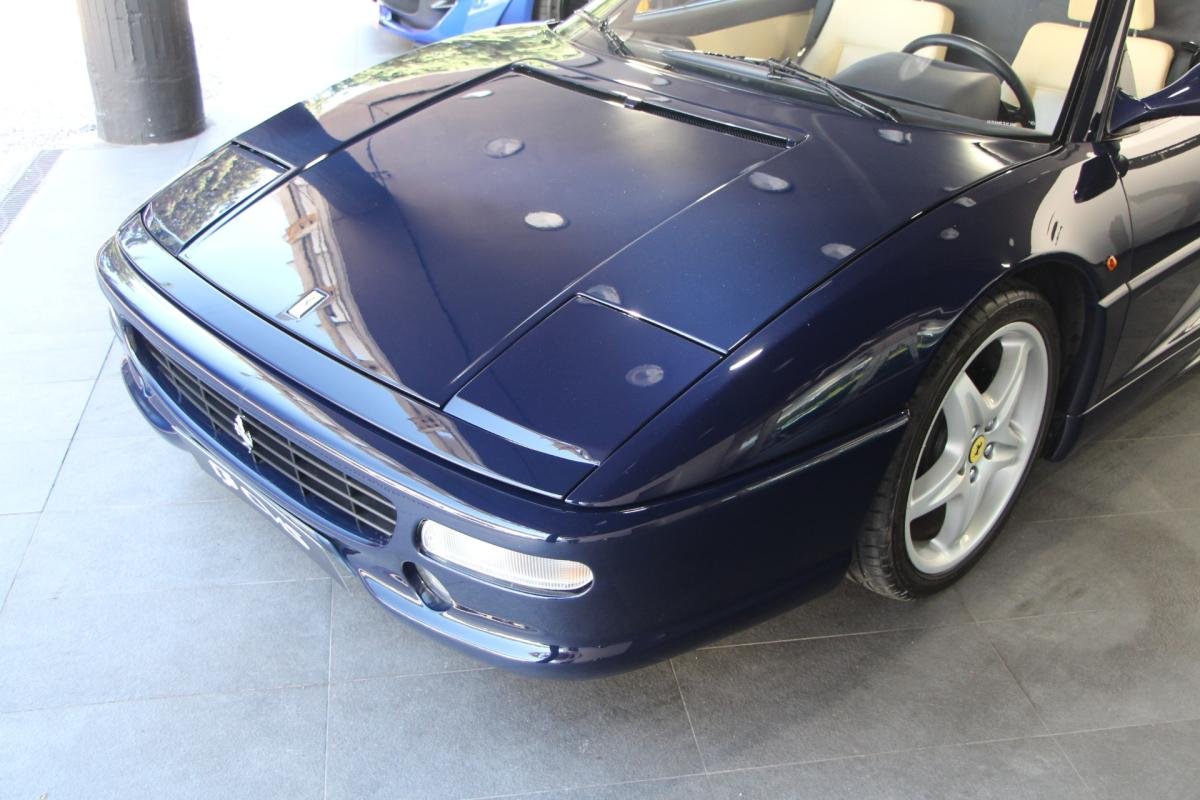 Ferrari F355 - Photo 3