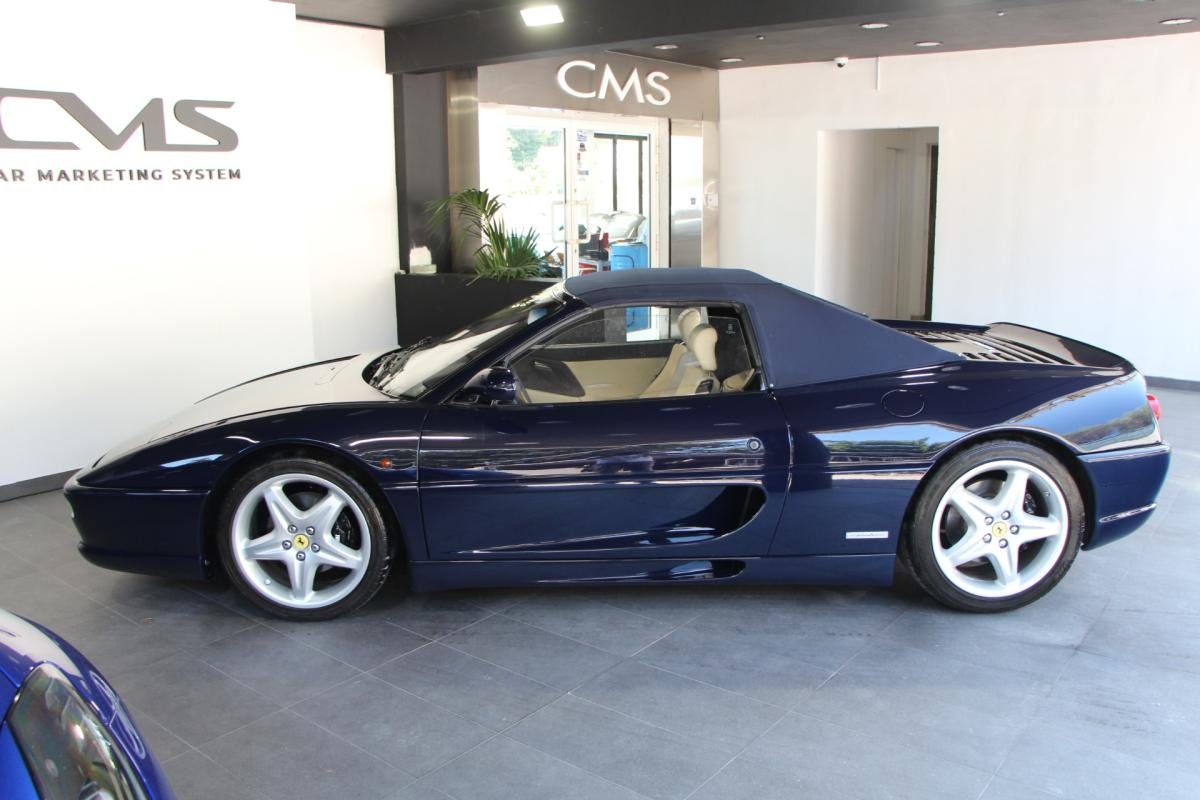 Ferrari F355 - Photo 9