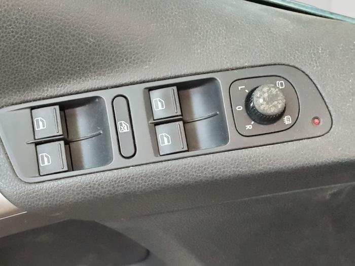 Volkswagen Tiguan - Photo 15