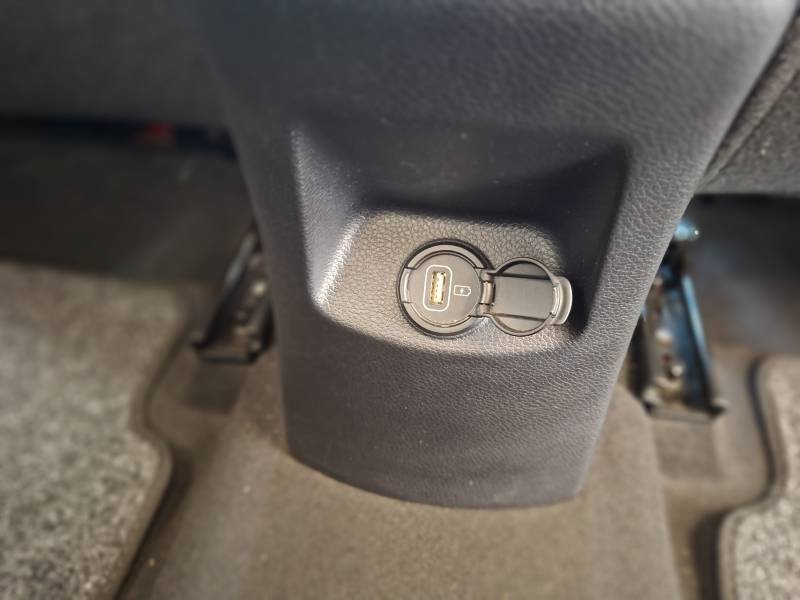 Kia Stonic - Photo 23