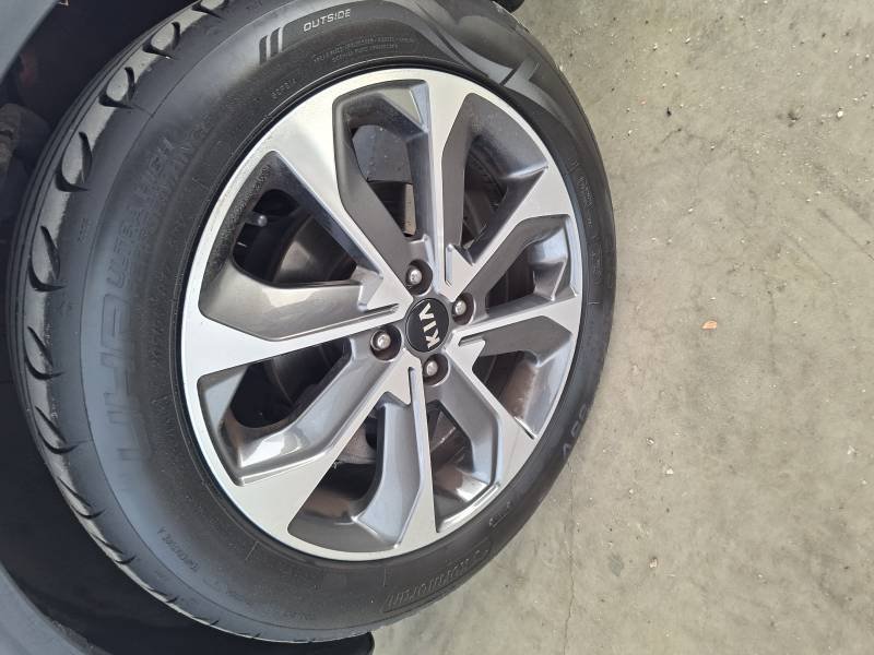 Kia Stonic - Photo 30