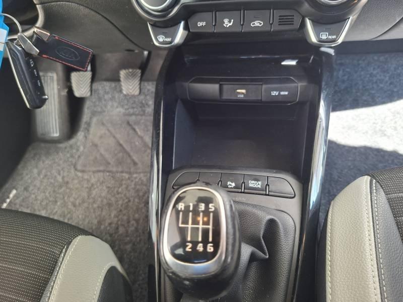 Kia Stonic - Photo 37
