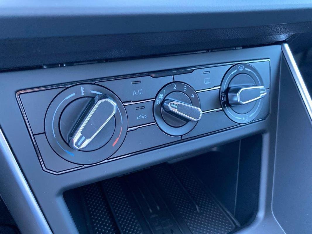 Volkswagen Polo - Photo 11