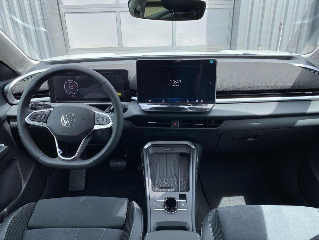 Volkswagen T-Roc - Photo 8