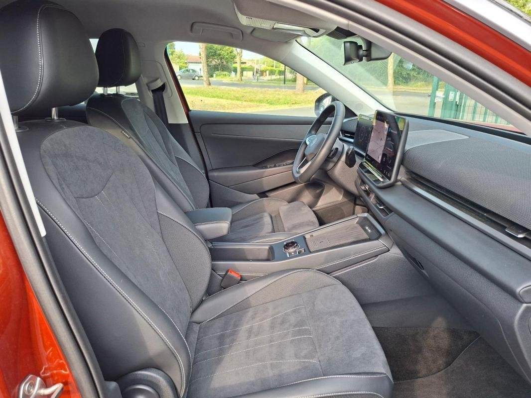 Volkswagen T-Roc - Photo 11
