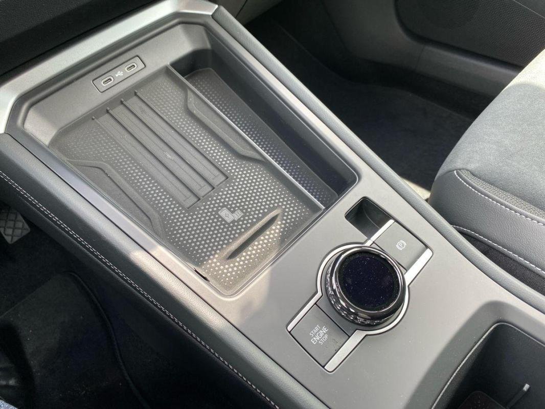 Volkswagen T-Roc - Photo 11