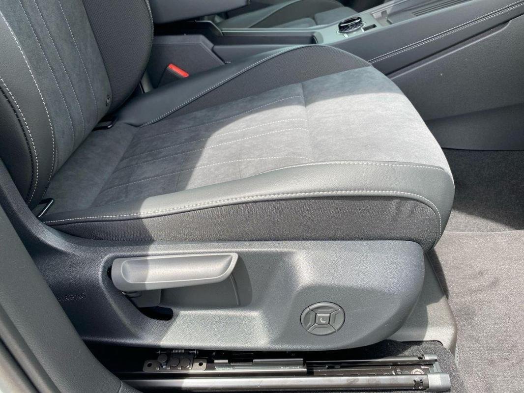 Volkswagen T-Roc - Photo 14