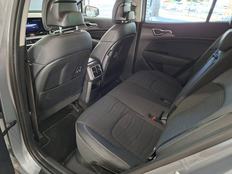 Kia Sportage - Photo 16