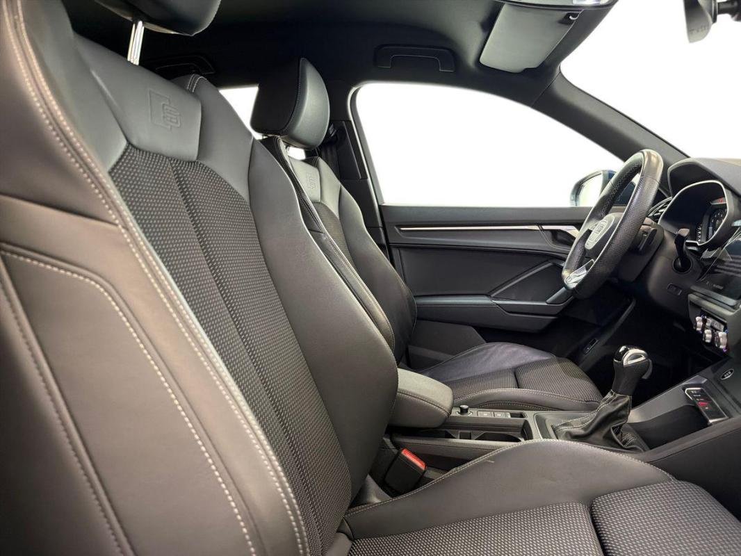 Audi Q3 - Photo 13