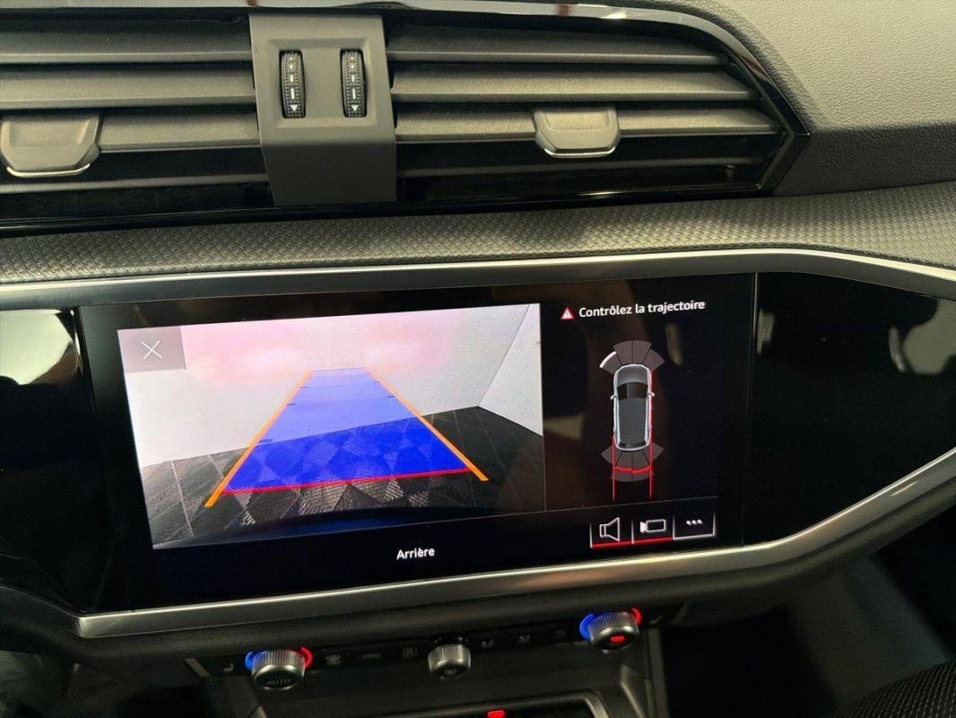 Audi Q3 - Photo 18