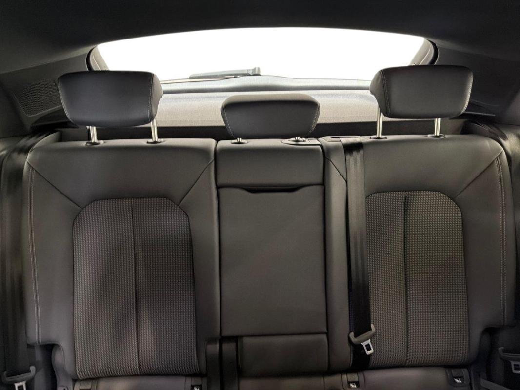 Audi Q3 - Photo 22