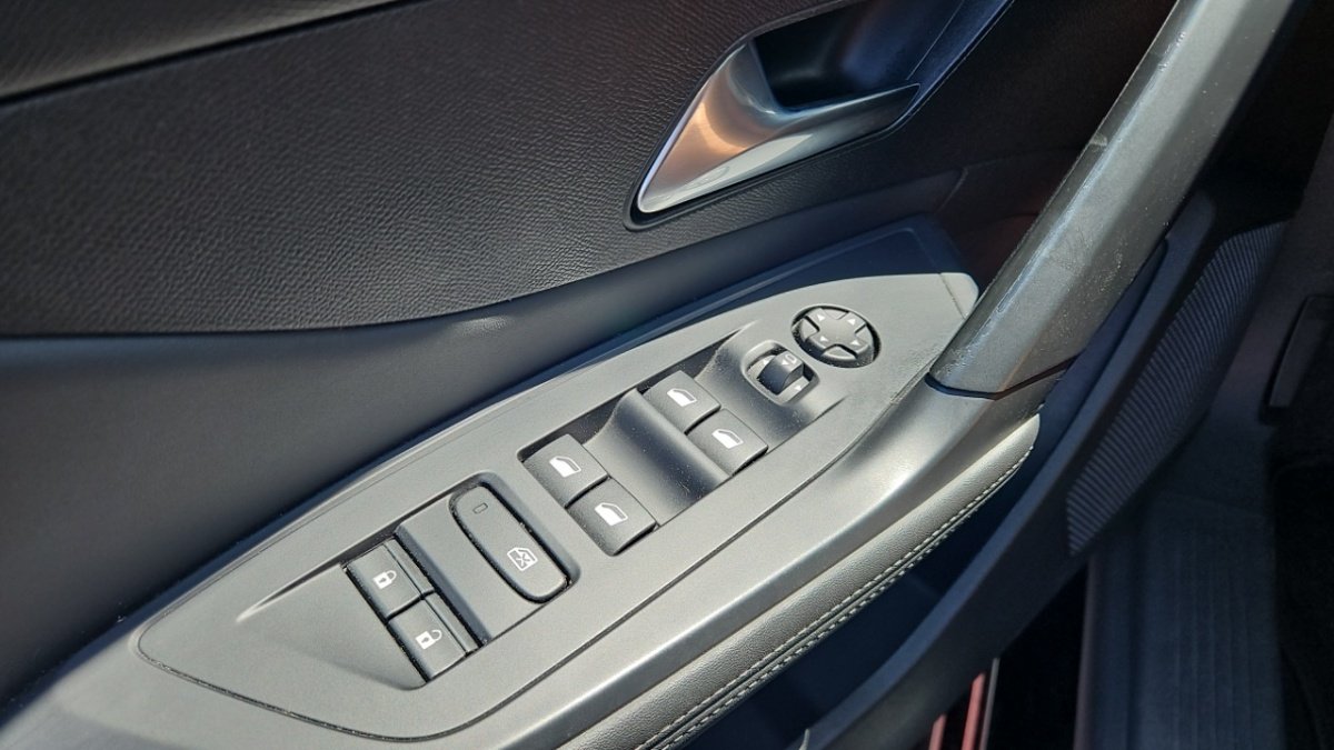Peugeot 308 SW - Photo 25