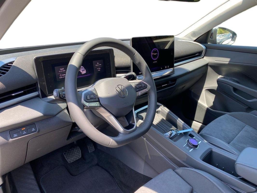 Volkswagen T-Roc - Photo 20