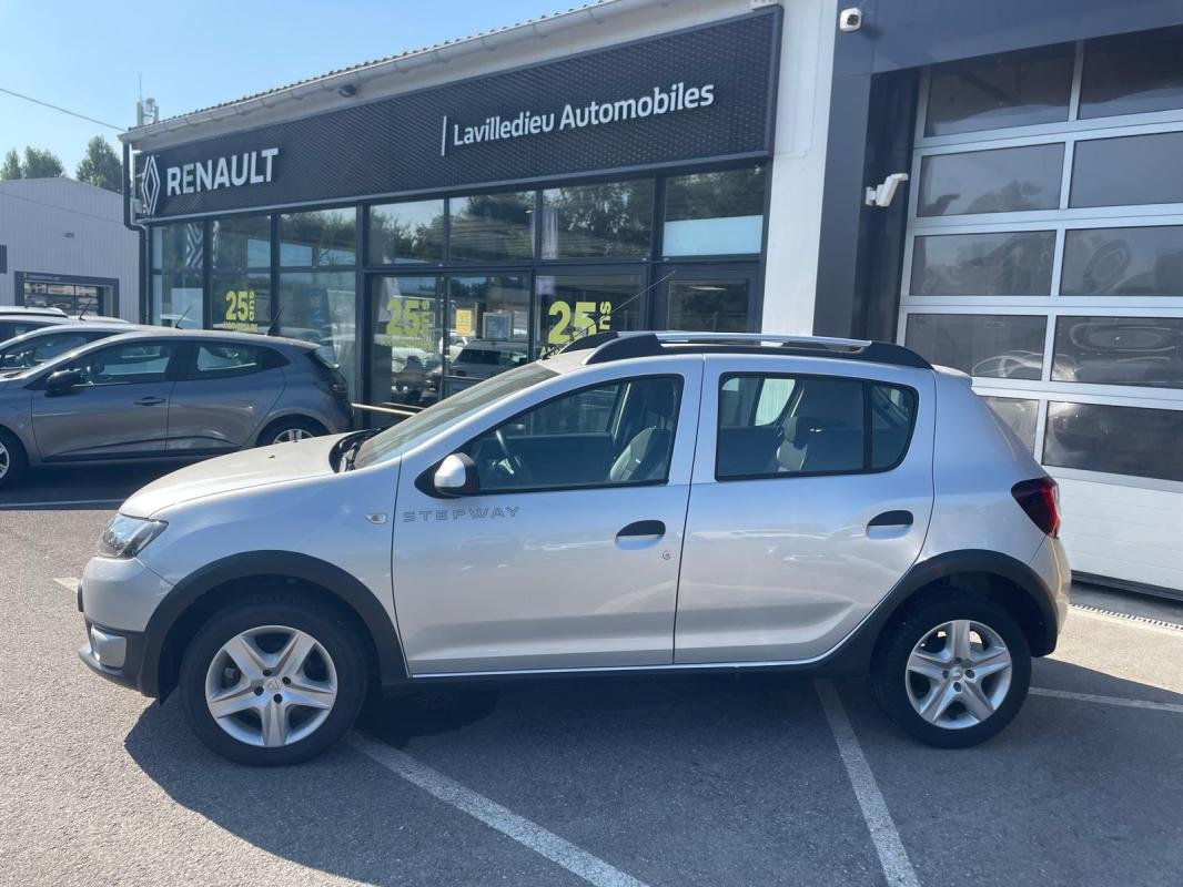 Dacia Sandero - Photo 2