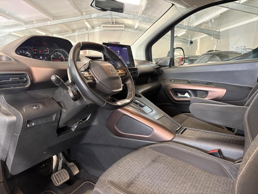 Peugeot Rifter - Photo 15