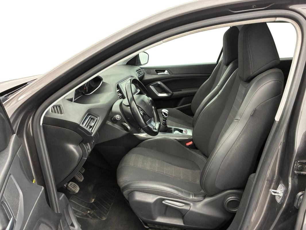 Peugeot 308 - Photo 9