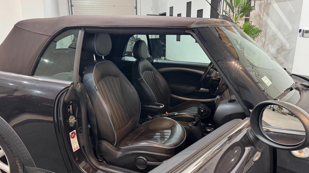 Mini Cabrio - Photo 12