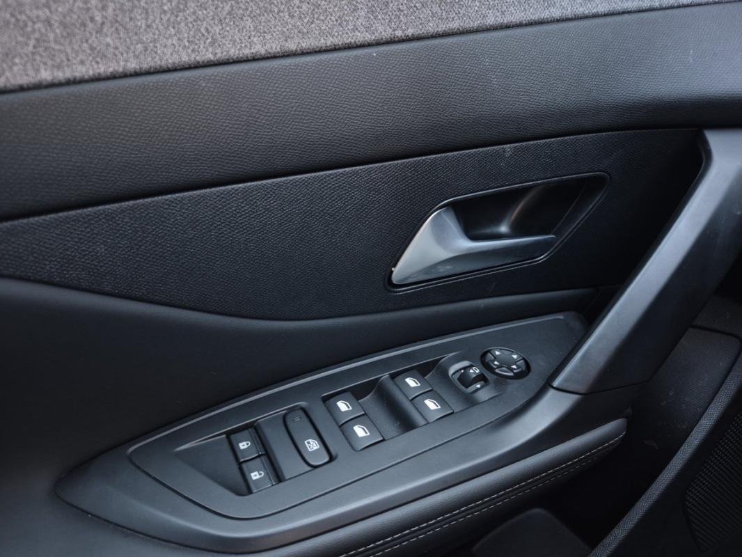 Peugeot 408 - Photo 30