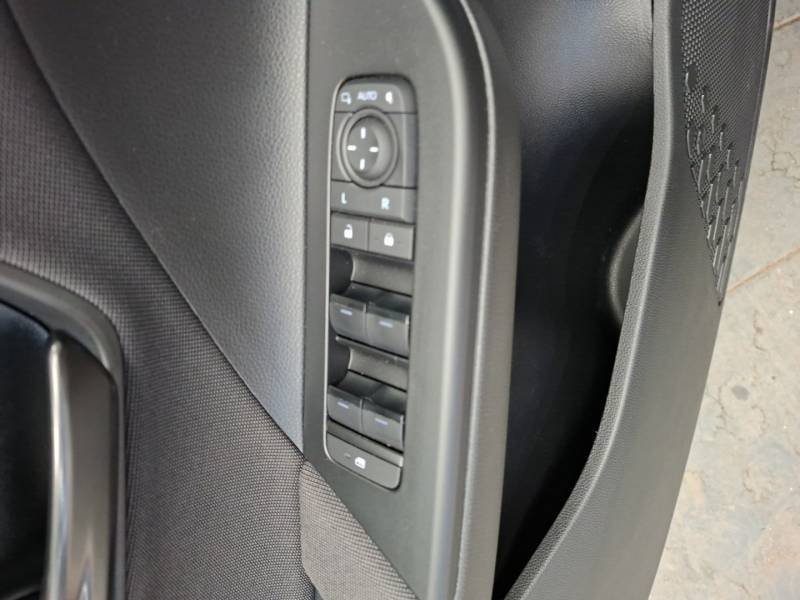 Toyota C-HR - Photo 24