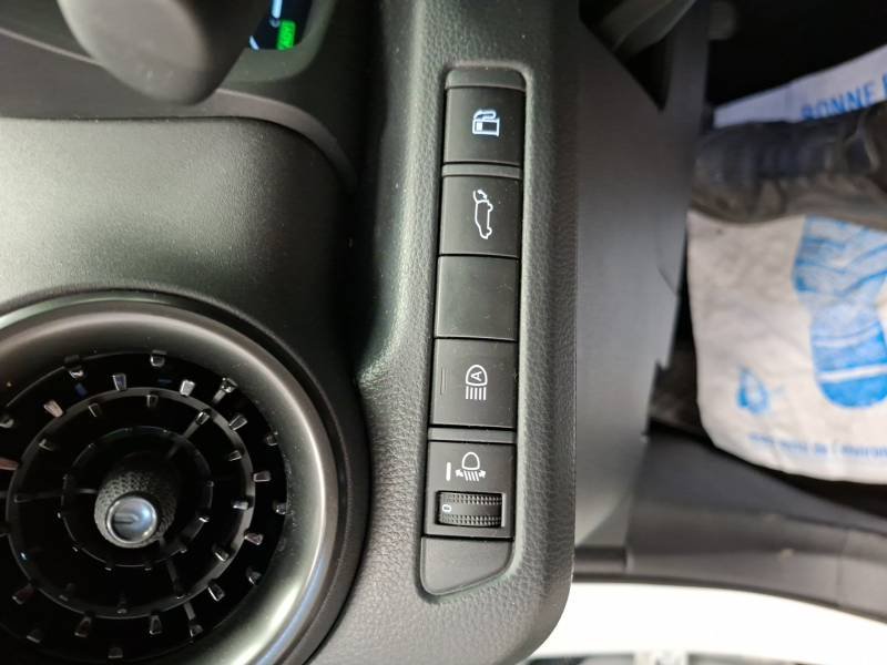 Toyota C-HR - Photo 25
