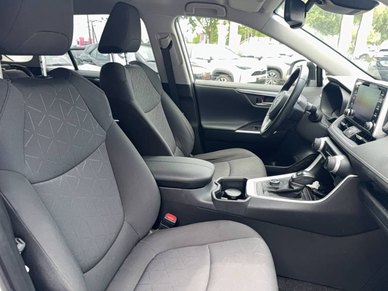 Toyota RAV4 - Photo 12