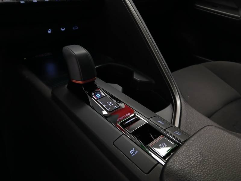 Toyota C-HR - Photo 21