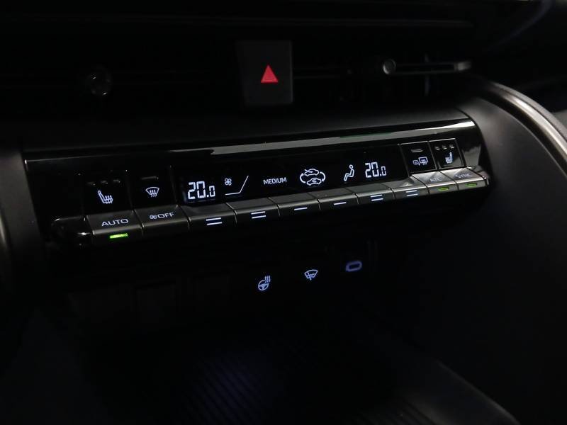 Toyota C-HR - Photo 21