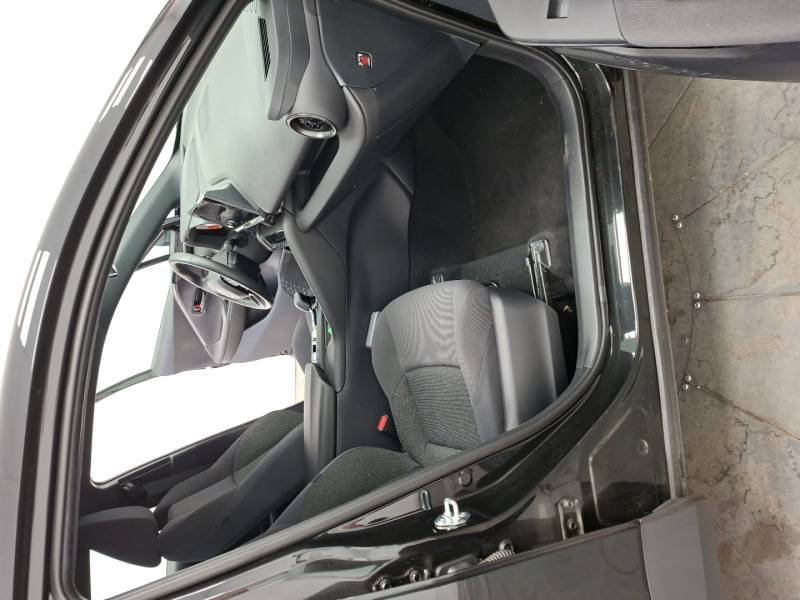 Toyota C-HR - Photo 12