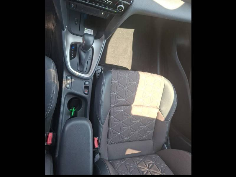Toyota Yaris - Photo 17