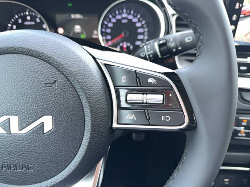 Kia CEED - Photo 37