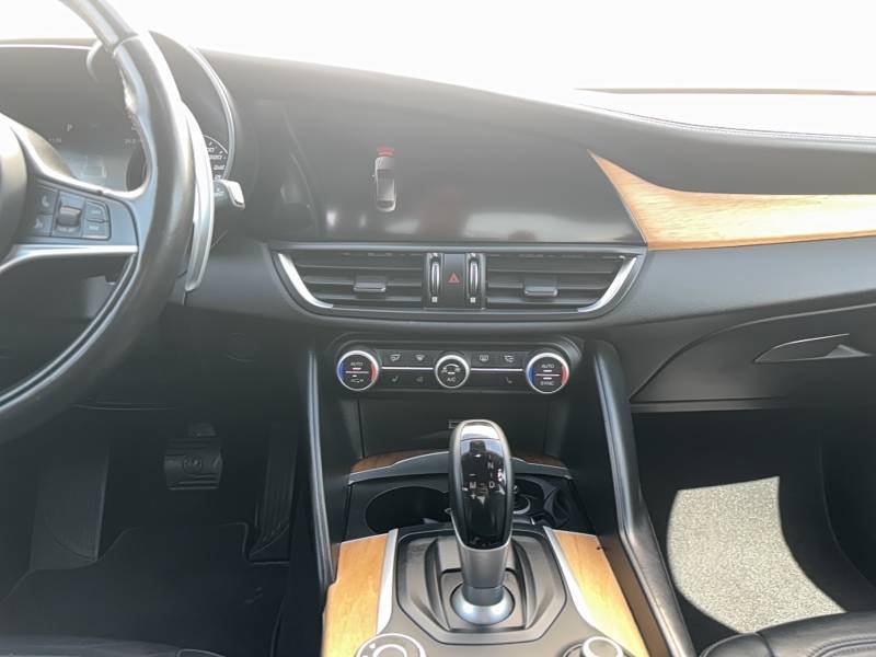 Alfa Romeo Giulia - Photo 11