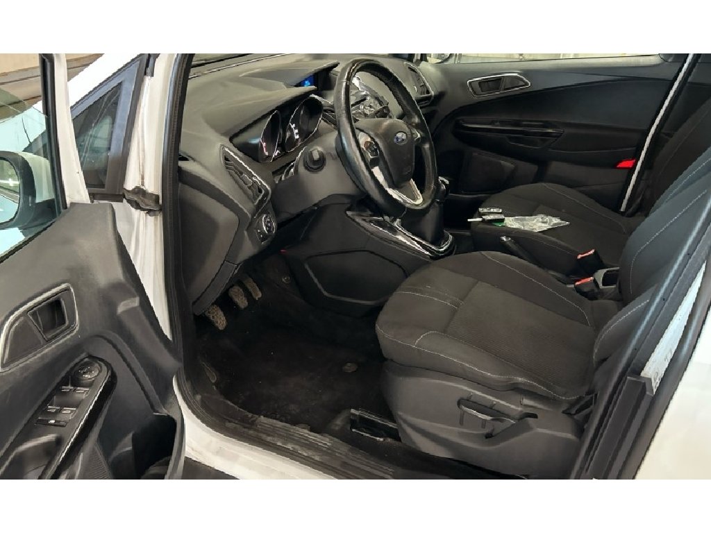 Ford B-Max - Photo 6