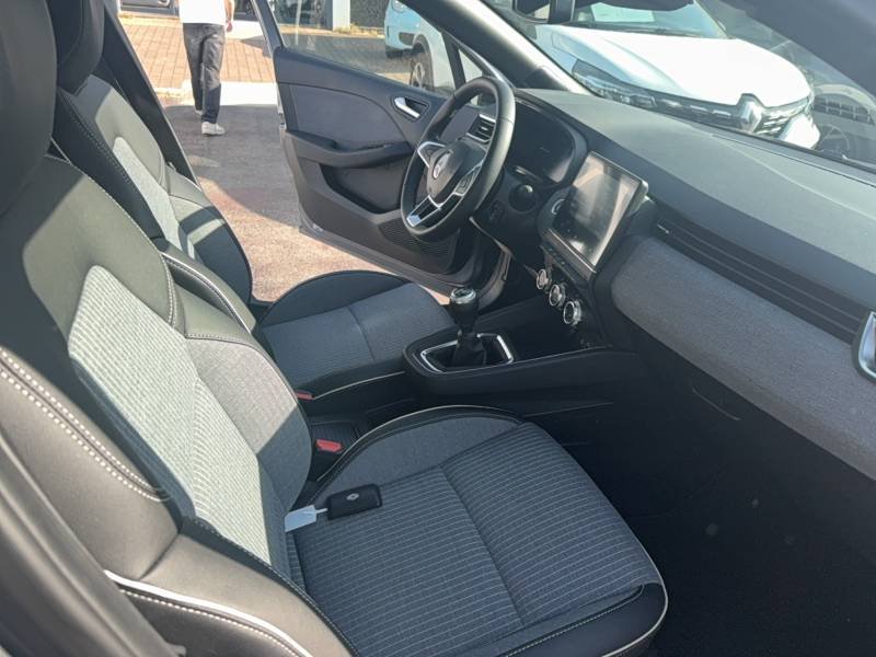 Renault Clio - Photo 12
