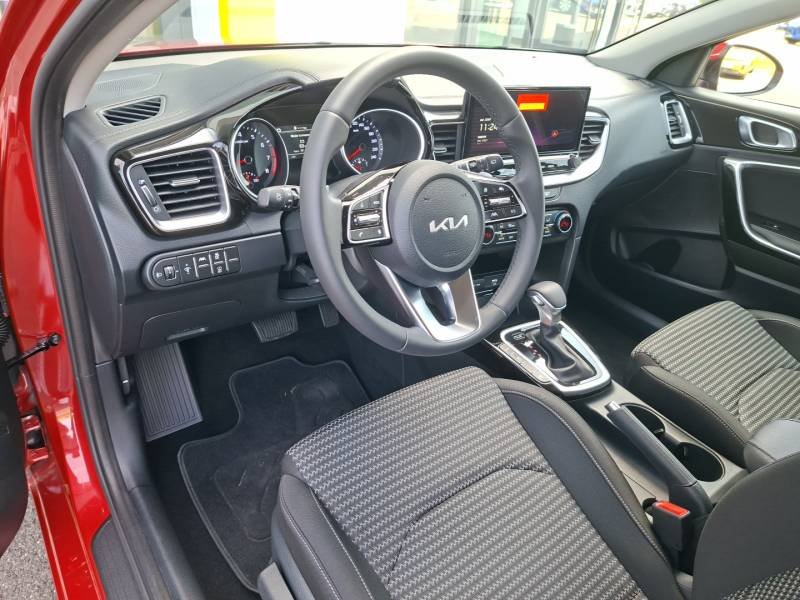 Kia CEED - Photo 12