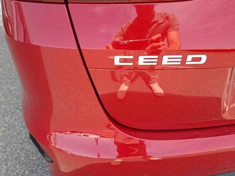 Kia CEED - Photo 22