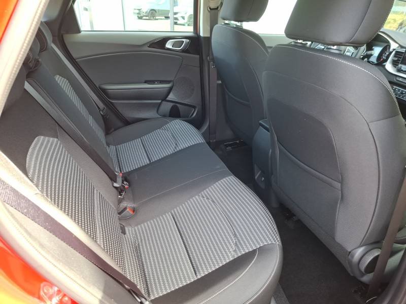 Kia CEED - Photo 27