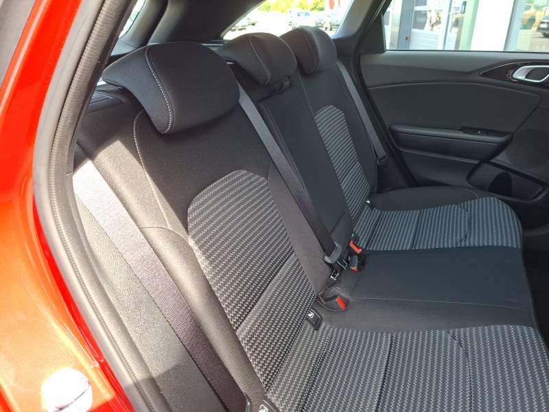 Kia CEED - Photo 28