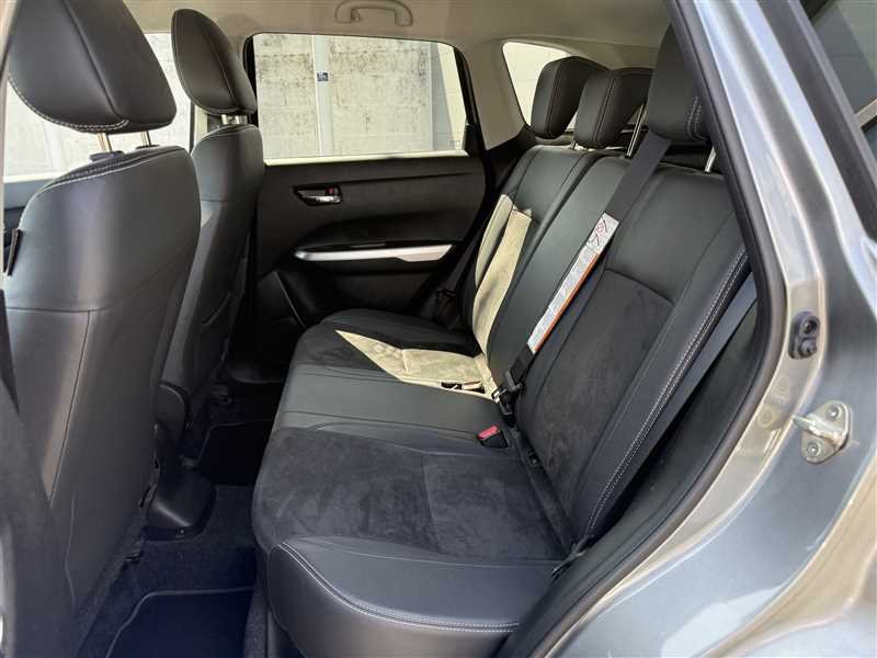 Suzuki Vitara - Photo 11