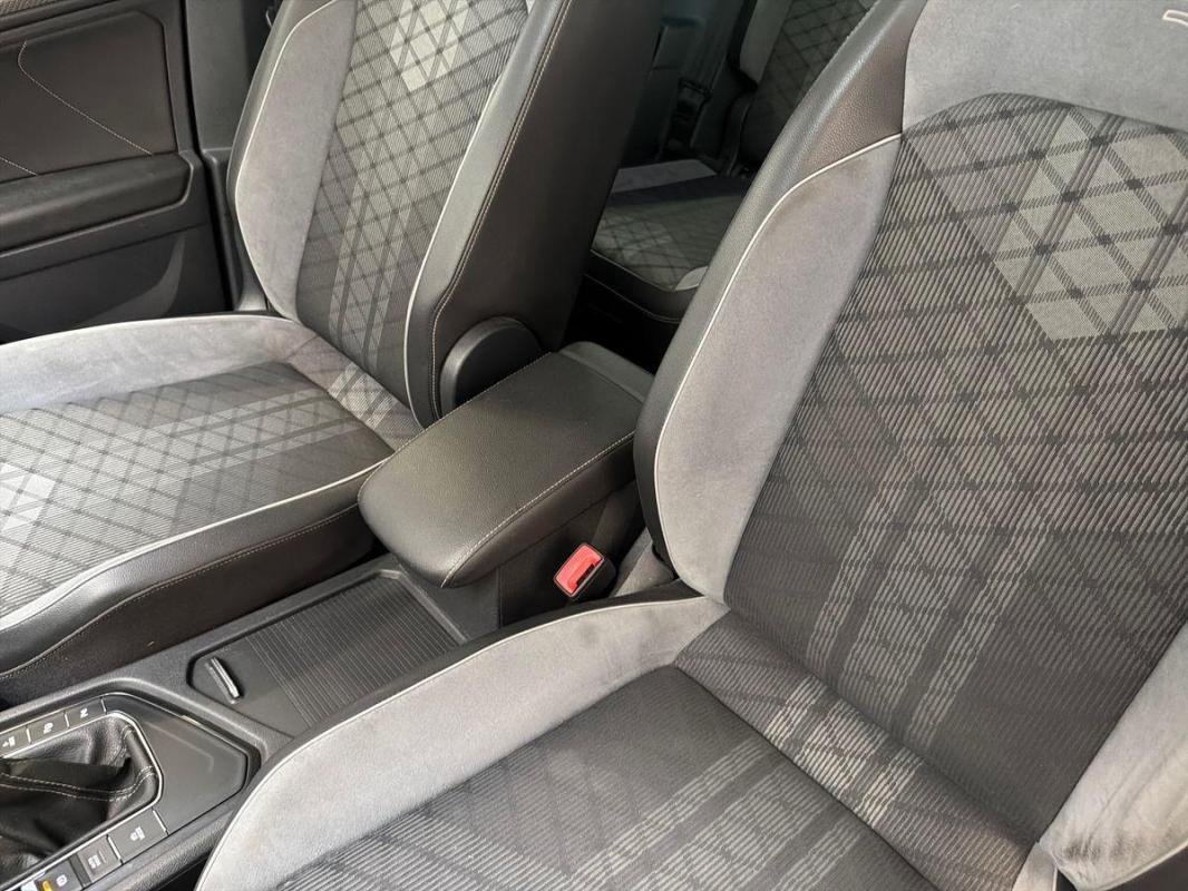 Volkswagen Tiguan - Photo 12