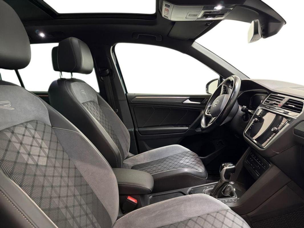 Volkswagen Tiguan - Photo 13