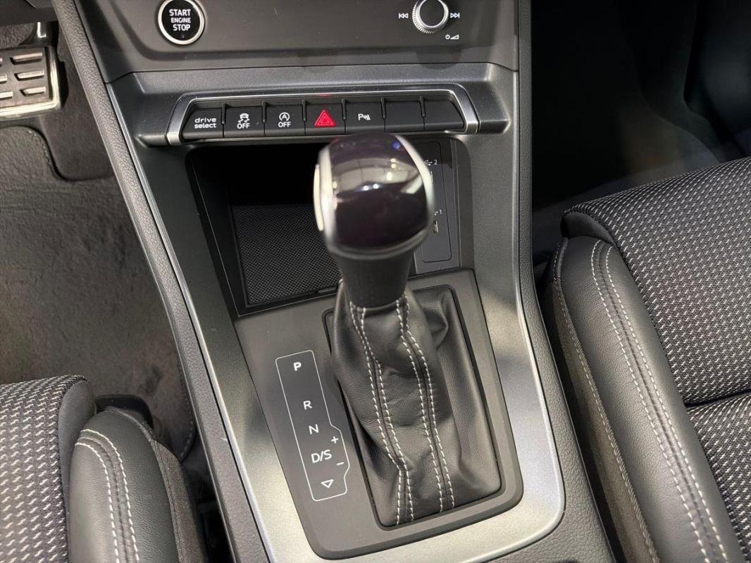 Audi Q3 - Photo 11