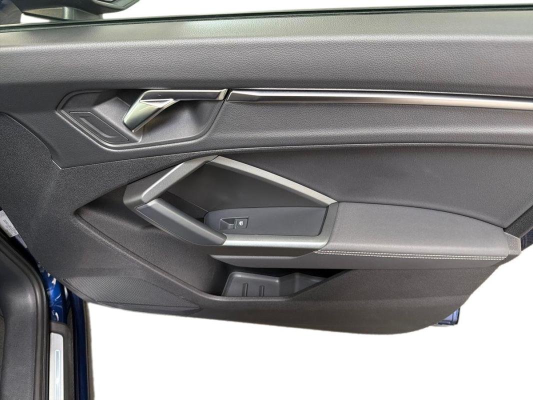 Audi Q3 - Photo 15