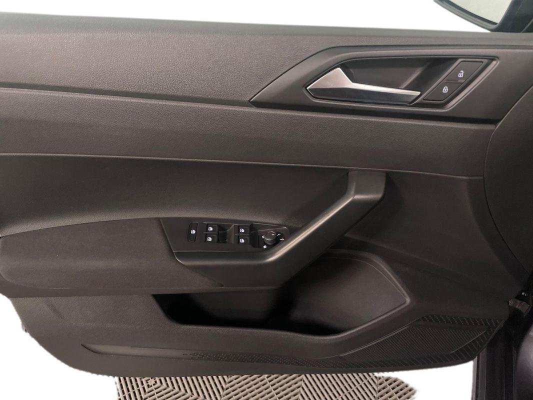 Volkswagen Polo - Photo 15