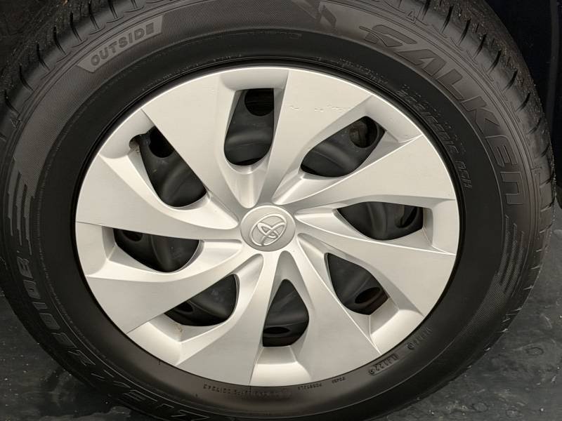 Toyota Yaris - Photo 12