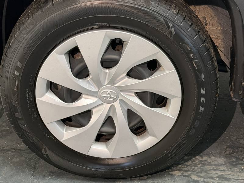 Toyota Yaris - Photo 9