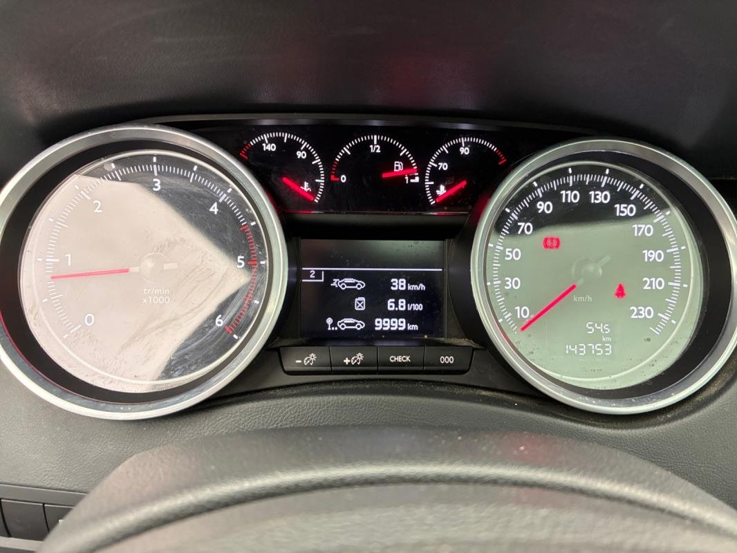 Peugeot 508 SW - Photo 12