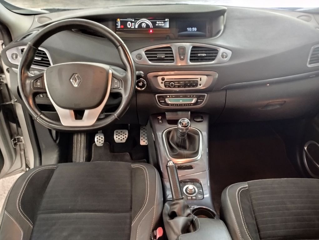 Renault Scénic - Photo 3
