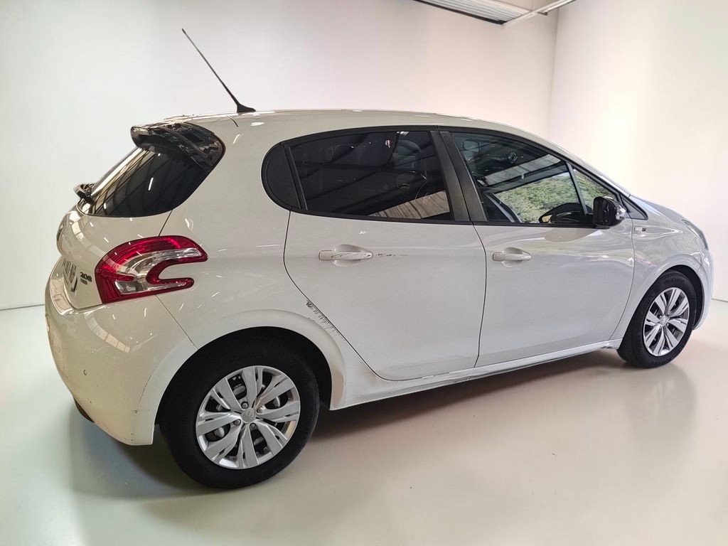 Peugeot 208 - Photo 7