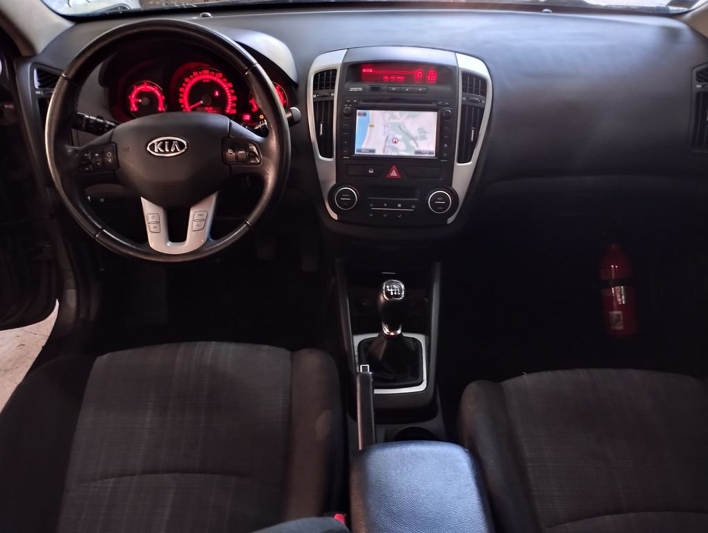 Kia Cee'd_SW - Photo 3