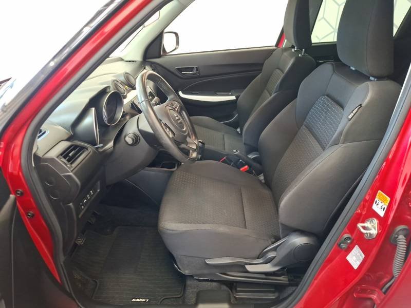 Suzuki Swift - Photo 13